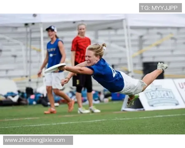 广州飞盘队意识争议引发热议球员与教练的理念碰撞与反思